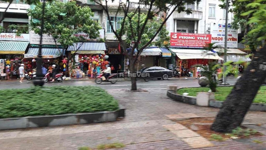  Nhà phố Đường Hải Thượng Lãn Ông 3 tầng diện tích 28.5m² hướng đông nam pháp lý sổ hồng.