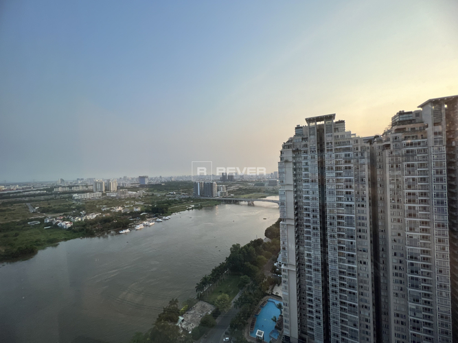  Căn hộ 3 phòng ngủ view sông full nội thất Vinhomes Central Park 