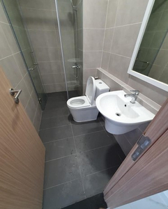 Căn hộ Lovera Vista, Huyện Bình Chánh Căn hộ Lovera Vista tầng cao diện tích 63.05m2, bàn giao nội thất đầy đủ.