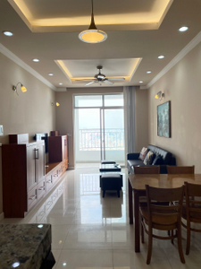 Căn hộ tầng cao The Prince Residence diện tích 98m2 rộng thoáng.