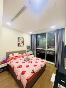 Căn hộ Vinhomes Central Park, Quận Bình Thạnh Căn hộ cao cấp Vinhomes Central Park tầng 34, đầy đủ nội thất sang trọng.