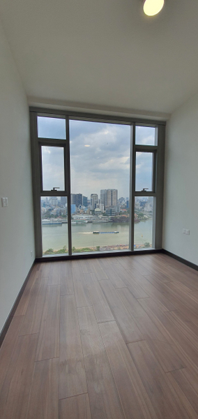 Căn hộ Empire City tầng cao thoáng mát, đầy đủ nội thất.