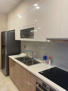  Căn hộ Vinhomes Golden River đầy đủ nội thất diện tích 100m².