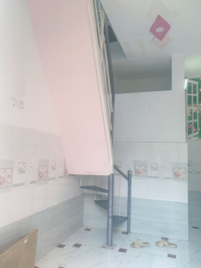 Nhà phố Quận Tân Phú Nhà phố đường Âu Cơ sầm uất, thiết kế 1 trệt, 1 lửng và 1 lầu chắc chắn.