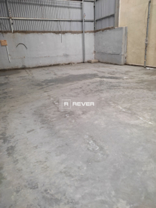  Nhà xưởng kho bãi diện tích 600m2, khu vực dân cư an ninh và yên tĩnh.