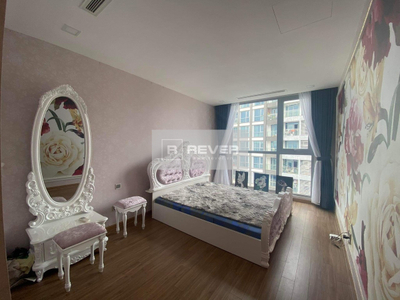 Căn hộ Vinhomes Central Park, Quận Bình Thạnh Căn hộ Vinhomes Central Park tầng cao view thoáng mát, đầy đủ nội thất.