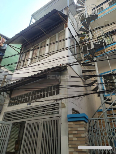 Nhà phố Quận Tân Phú Nhà phố thiết kế 1 trệt, 1 lửng và 2 lầu đúc kiên cố.