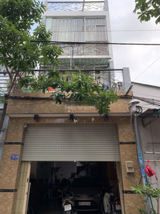 Nhà thiết kế 1 trệt, 2 lầu kiên cố, gần nhà Thờ Bình Thuận.
