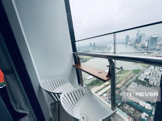  Căn hộ Vinhomes Golden River đầy đủ nội thất diện tích 70m²