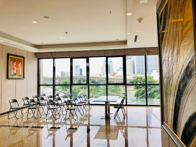  Căn hộ Vinhomes Golden River hướng ban công đông bắc đầy đủ nội thất diện tích 46.8m²