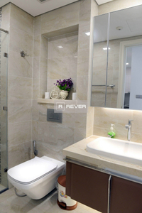  Officetel Vinhomes Golden River tầng cao mát mẻ, đầy đủ nội thất.