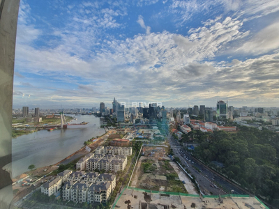  Căn hộ Vinhomes Golden River đầy đủ nội thất diện tích 77m².