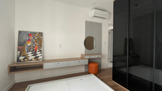 Căn hộ D'Lusso, Quận 2 Căn hộ D'Lusso tầng 16 view thoáng mát, bàn giao đầy đủ nội thất.