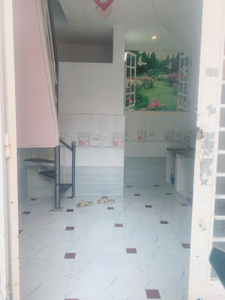 Nhà phố Quận Tân Phú Nhà phố đường Âu Cơ sầm uất, thiết kế 1 trệt, 1 lửng và 1 lầu chắc chắn.