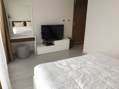  Căn hộ Vinhomes Golden River đầy đủ nội thất diện tích 110.7m².