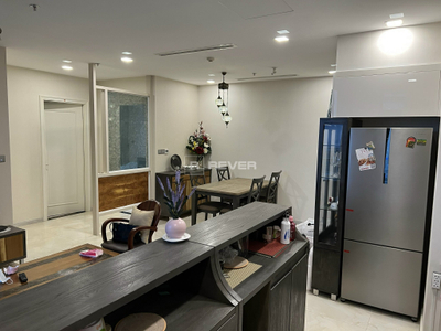  Căn hộ Vinhomes Golden River đầy đủ nội thất diện tích 110m².