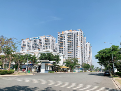 Căn hộ Lovera Vista, Huyện Bình Chánh Căn hộ Lovera Vista tầng cao thiết kế 2 phòng ngủ, nội thất cơ bản.