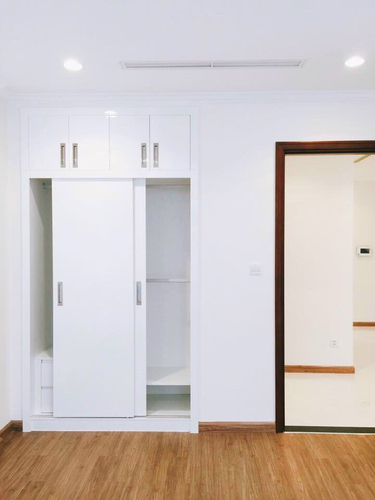 Căn hộ Vinhomes Central Park, Quận Bình Thạnh Căn hộ Vinhomes Central Park tầng 15 thiết kế 2 phòng ngủ, nội thất cơ bản.