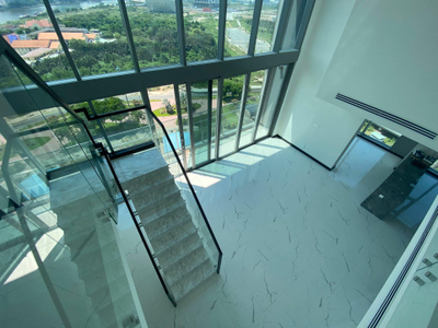  Căn hộ Empire City cửa hướng Đông Nam, view sông thoáng mát.