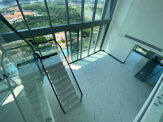  Căn hộ Empire City cửa hướng Đông Nam, view sông thoáng mát.