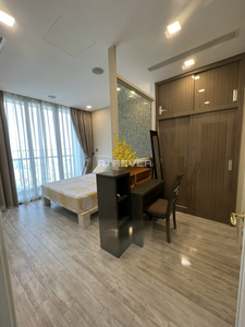  Căn hộ Vinhomes Golden River đầy đủ nội thất diện tích 110m².