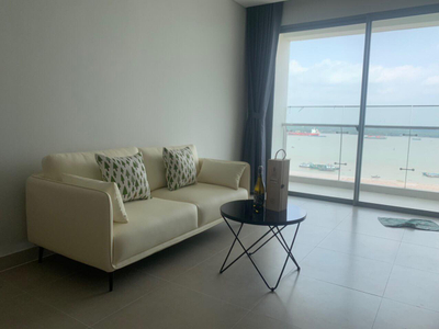 phòng khách căn hộ Sky89 Căn hộ Sky 89 tầng 12 view Sông đón gió mát mẻ.