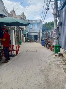 Nhà phố Quận Bình Tân Nhà phố có cửa hướng Đông Nam mát mẻ, diện tích 69.3m2 rộng thoáng.