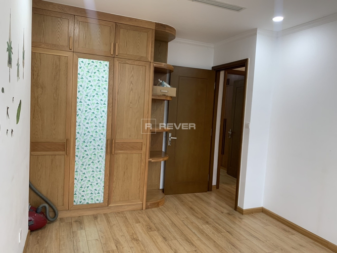  Căn hộ Vinhomes Central Park hướng ban công đông nam nội thất cơ bản diện tích 108.7m².