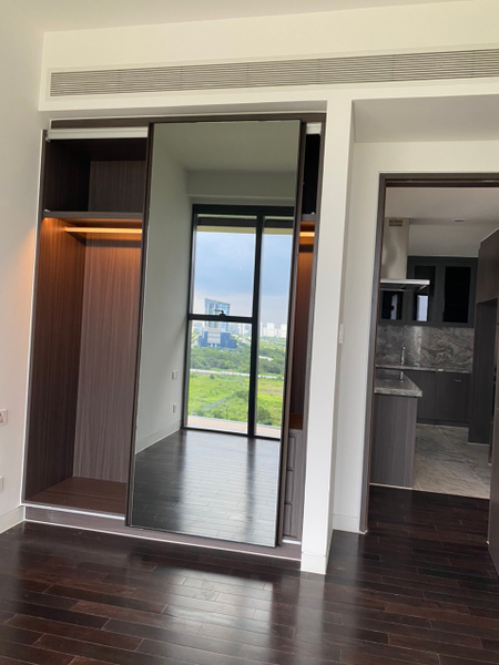 Căn hộ Empire City hướng ban công tây nam nội thất cơ bản diện tích 155.6m²