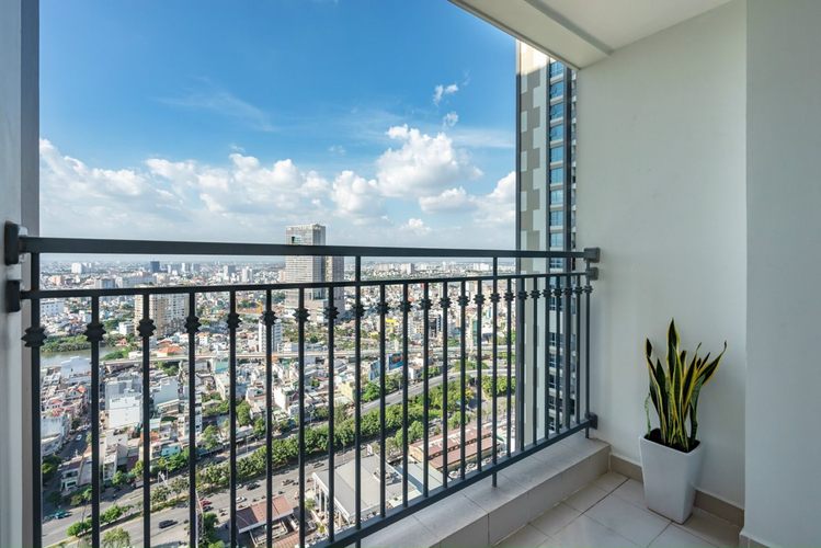 1688439997484.jpg Căn hộ Vinhomes Central Park đầy đủ nội thất diện tích 78.7m²
