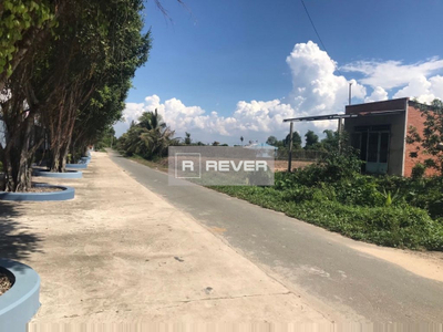  Đất nền mặt tiền đường Nguyễn Thị Kiện diện tích đất 535.2m2 rộng thoáng.