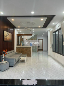  Nhà phố đường Nguyễn Ánh Thủ thiết kế 2 tầng đúc kiên cố.