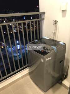  Căn hộ Soho Residence tầng cao view hồ bơi, nội thất cơ bản.