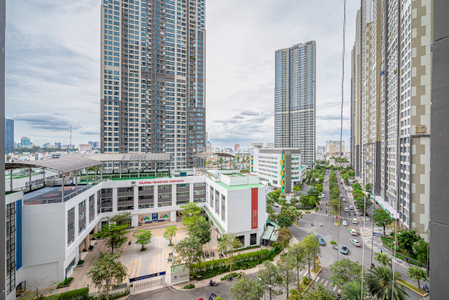  Căn hộ Vinhomes Central Park hướng ban công tây nam đầy đủ nội thất diện tích 52.7m².