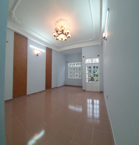 Nhà phố Quận Gò Vấp Nhà hẻm xe hơi đường Số 11 diện tích 76m2, cửa hướng Đông Bắc.