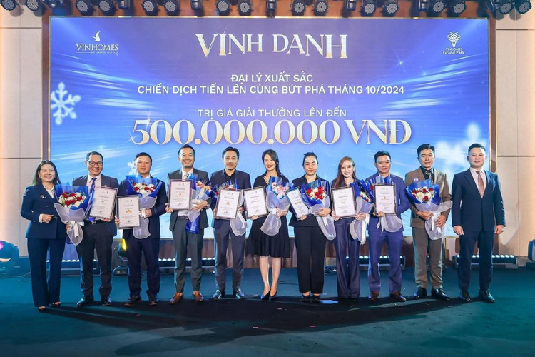 Vinhomes vinh danh REVER đạt Top đại lý xuất sắc tháng 10/2024