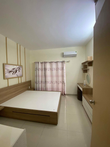 Căn hộ Oriental Plaza, Quận Tân Phú Căn hộ Oriental Plaza tầng 13 thiết kế sang trọng, bàn giao đầy đủ nội thất.