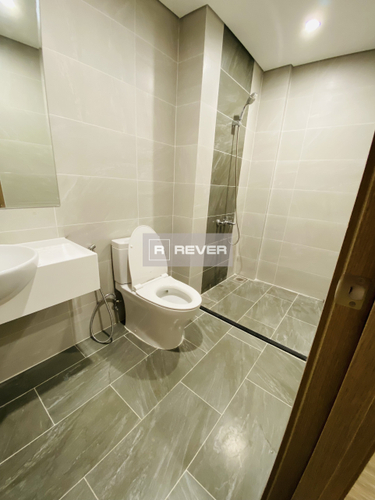  Căn hộ Vinhomes Grand Park tầng 28 nội thất cơ bản, thiết kế hiện đại.