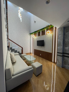 Nhà phố Quận Gò Vấp Nhà phố có cửa hướng Đông Bắc thoáng mát, có sổ hồng riêng bàn giao ngay.