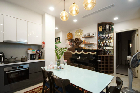  Office-tel Vinhomes Golden River đầy đủ nội thất diện tích 78.2m².