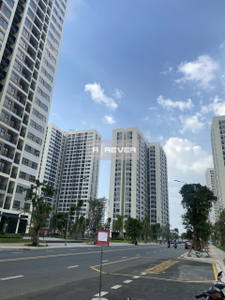  Căn hộ Vinhomes Grand Park ban công rộng, đón gió mát.