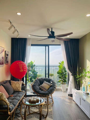  Căn hộ Vinhomes Grand Park hướng ban công đông nam đầy đủ nội thất diện tích 59m²