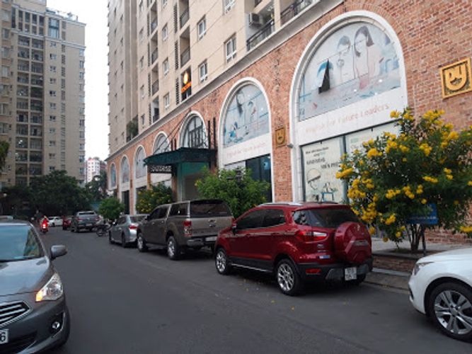 Nhà phố Quận Tân Bình Nhà phố thiết kế 1 trệt và 2 lầu, nằm trong lòng chung cư cao cấp Phúc Yên.