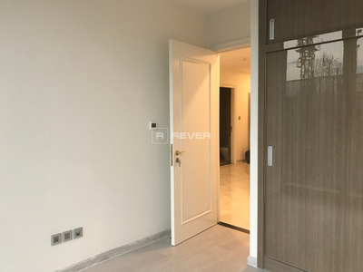  Căn hộ Vinhomes Golden River nội thất cơ bản diện tích 70m²