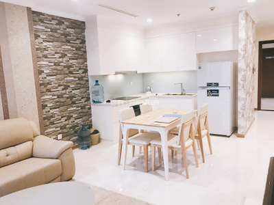 196227780_4475403615825536_8707334183089567204_n.jpg Căn hộ Vinhomes Central Park đầy đủ nội thất diện tích 54m²