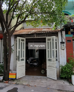 Nhà phố Đường Nguyễn Duy Cung 1 trệt, 1 lửng hướng Đông Nam mát mẻ.