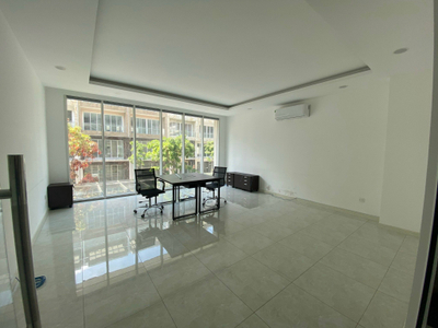 Nhà phố đường  số 10 4 tầng, diện tích 114 m², hướng Đông Nam, pháp lý Hợp đồng mua bán