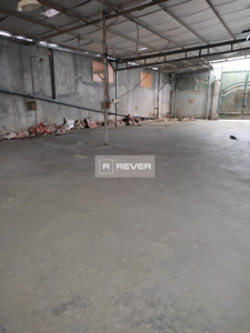 Nhà xưởng kho bãi diện tích 600m2, khu vực dân cư an ninh và yên tĩnh.