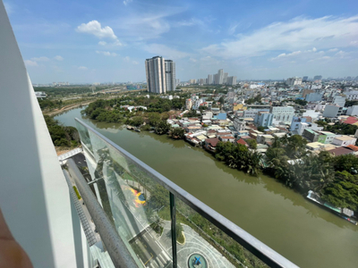 Căn hộ D'Lusso, Quận 2 Căn hộ D'Lusso view sông tuyệt đẹp, nội thất cơ bản.