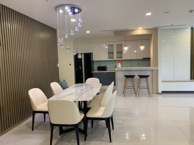 Căn hộ Vinhomes Central Park, Quận Bình Thạnh Căn hộ Vinhomes Central Park tầng 29 có 4 phòng ngủ, nội thất cơ bản.